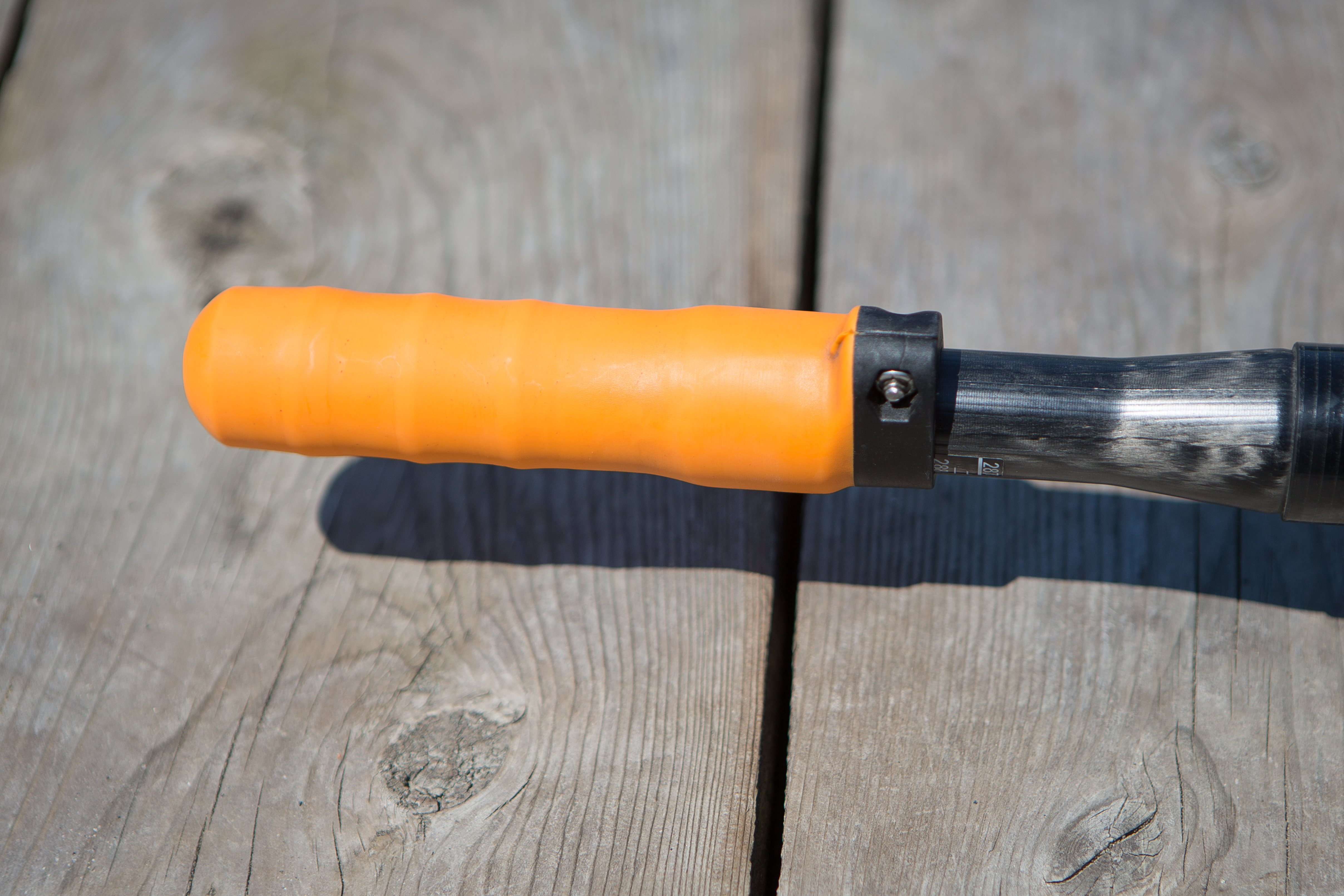 orange_grip.jpg